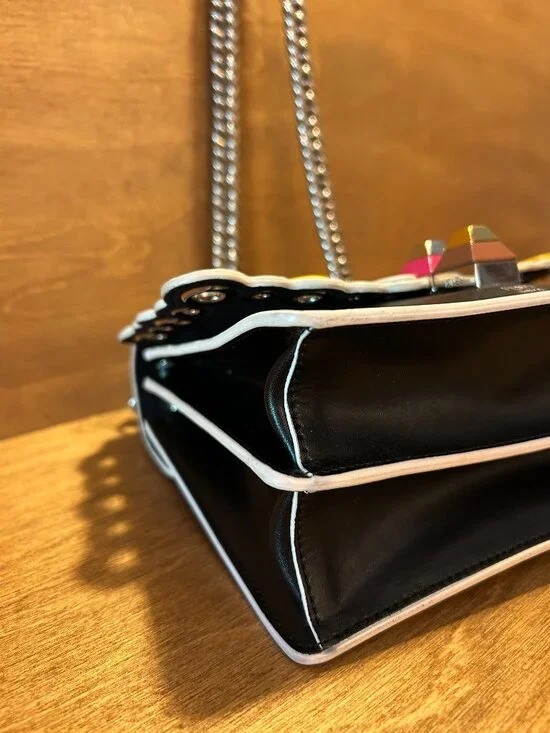 Authentic Fendi Kan Chain Shoulder Bag in Black Calfskin and Scalloped Snakeskin - Picture 7 of 12